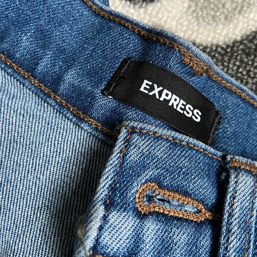 Express Mom Jean - Picture 4 of 7